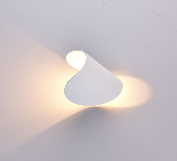 A108 Indoor/Outdoor Rotating LED Wall Light IP54 D