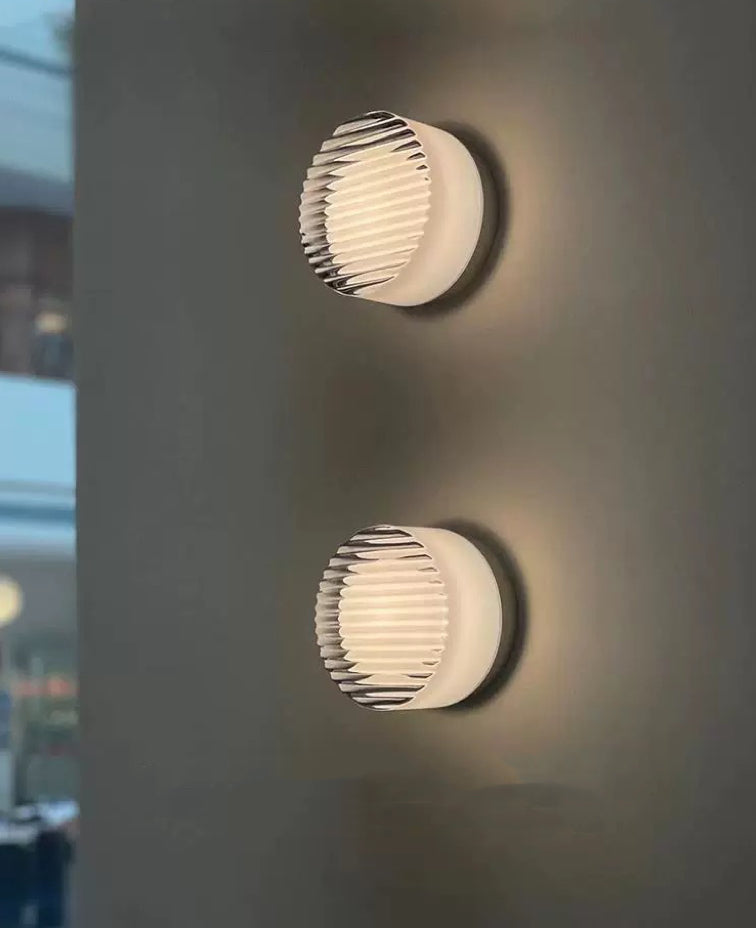 ClearGlow Wall Lamp