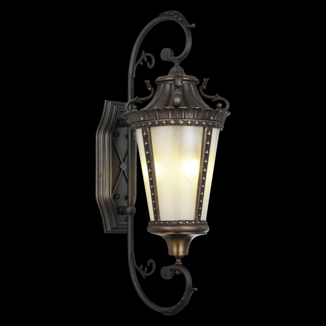 Bordeaux Brass Wall Lamp