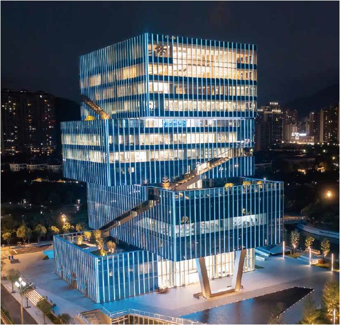 Architectural façade illuminated with VividLine U1637 linear lighting