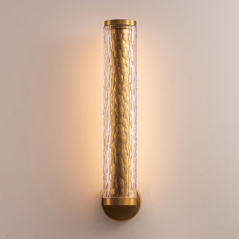 Modern wall light with faceted crystal glass design