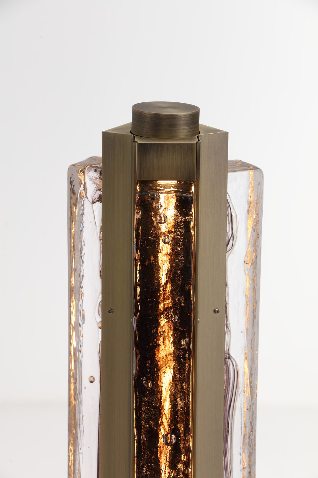Top-mounted circular dimming control on designer glass table lamp Running Water Trio