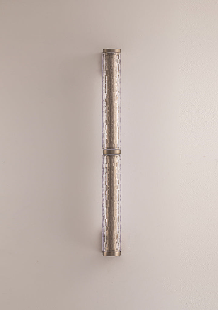 Vertical double wall light with modern linear design