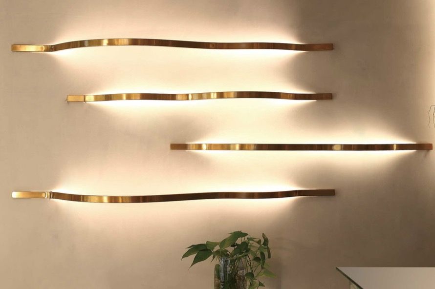 Lacquer Wall Lamp
