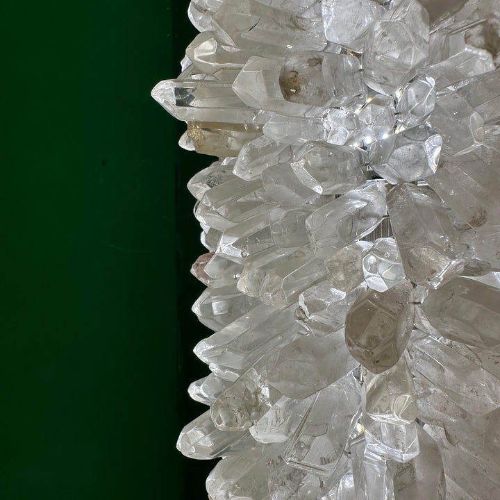 Modern Torre de Cristal vertical crystal wall lamp showcasing sculptural crystal clusters, contemporary designer wall light for living rooms, hallways, and feature walls